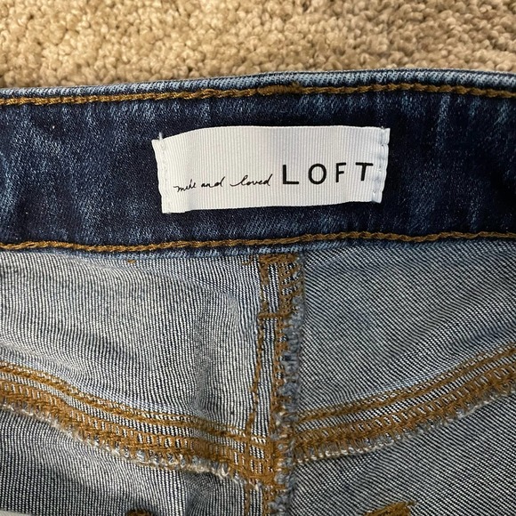 Loft Curvy Skinny Jeans Women's size 4 (27) Dark Wash - Picture 3 of 10